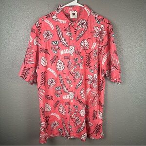 Wisconsin Badgers Hawaiian Shirt Button Up Men’s L Wes & Willy Red NCAA Football
